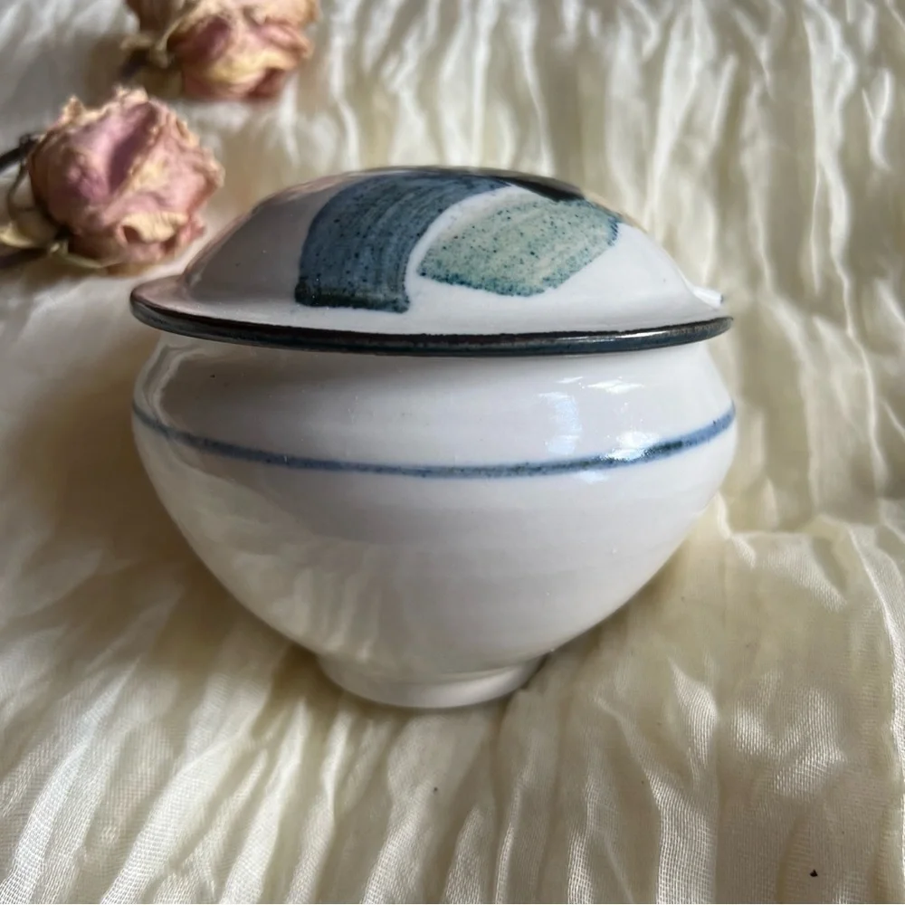 Vintage Hand Turned Creamer & Sugar Bowl Pottery Set